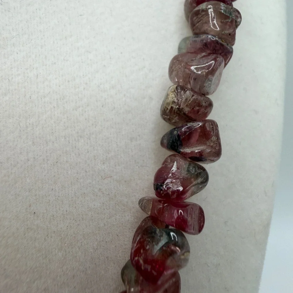 Pink Tourmaline Chip Bead Necklace Silver Tone Rose Flower Pendant Hippie Boho‎